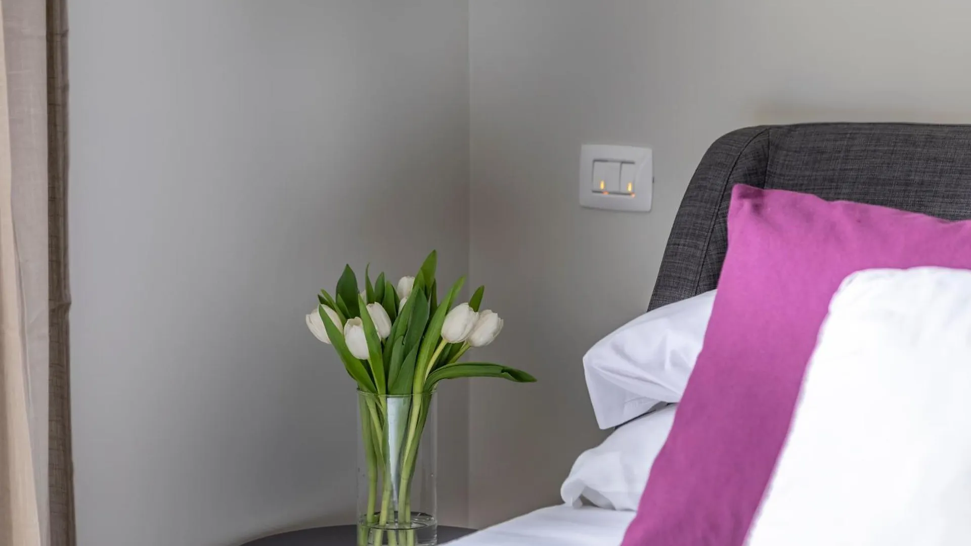 Colosseo Road By Hili Rome Guest house